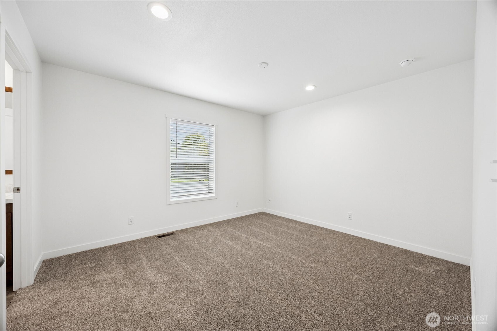 11510 East Riverside Drive, Unit 27 Bothell, WA 98011 - Photo 17 of 23