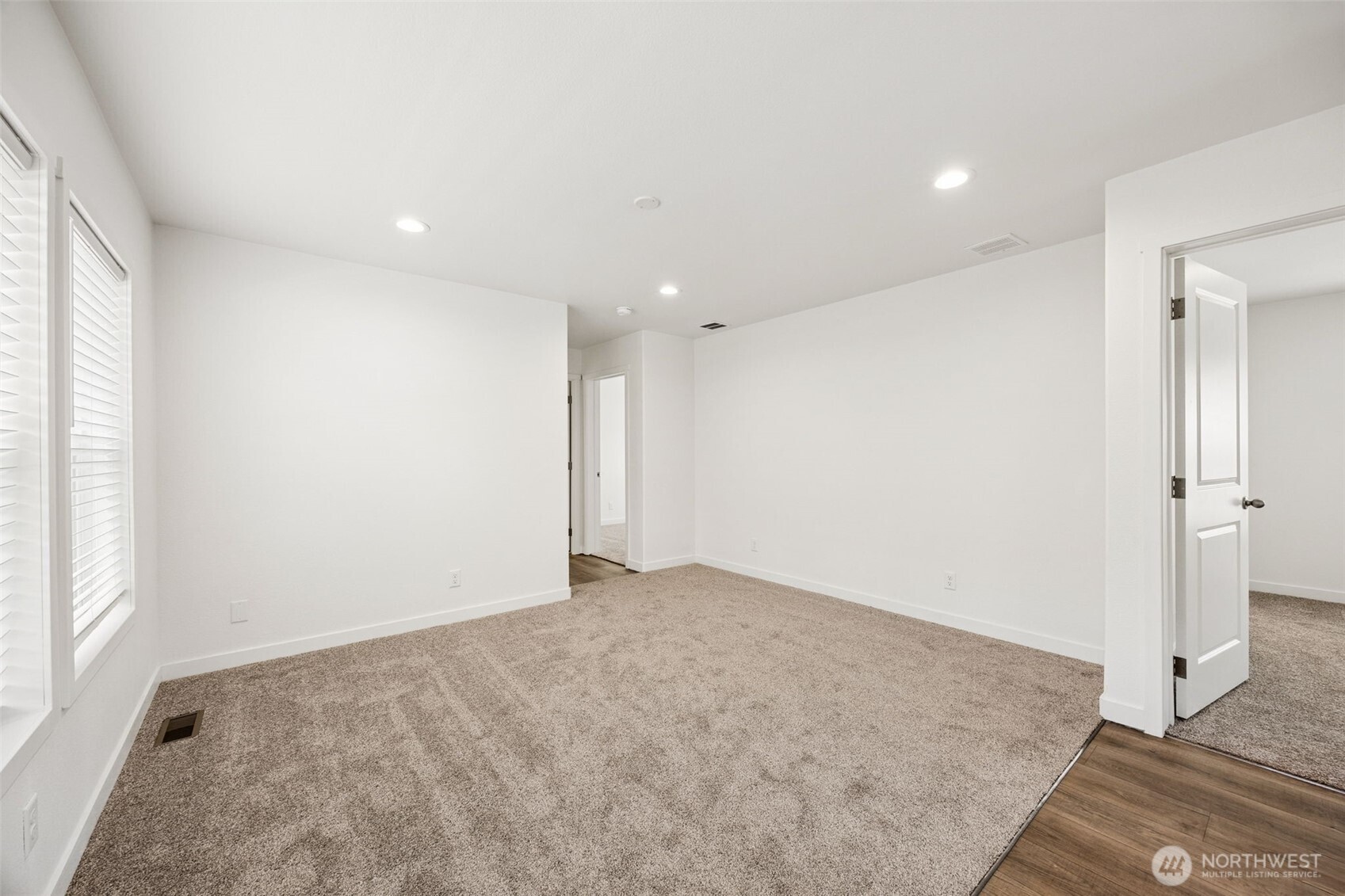 11510 East Riverside Drive, Unit 27 Bothell, WA 98011 - Photo 6 of 23