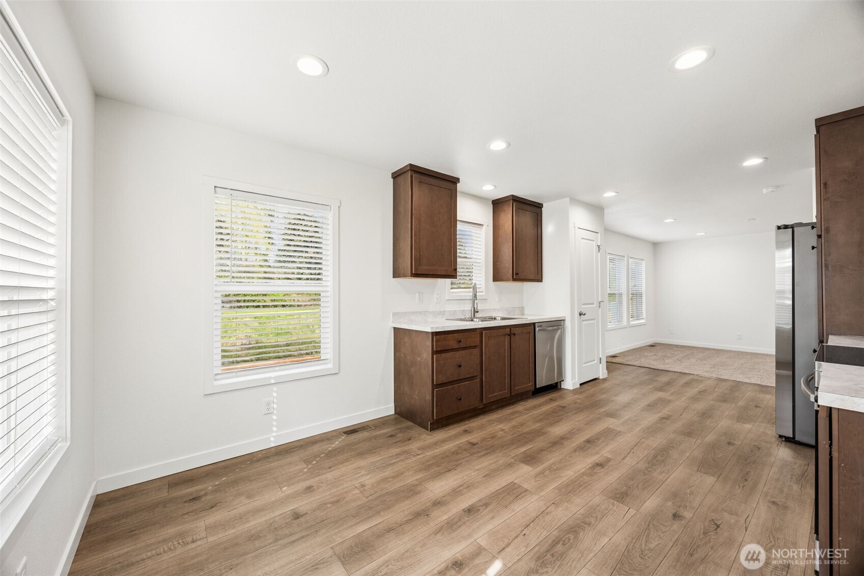 11510 East Riverside Drive, Unit 27 Bothell, WA 98011 - Photo 10 of 23