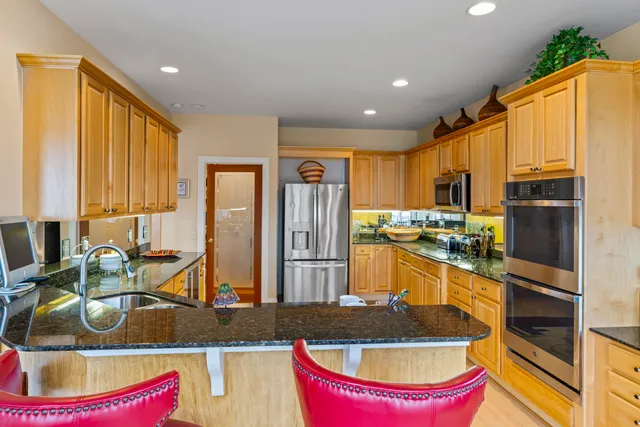 $710,000 | 169 Keelson Drive, Detroit, MI 48215