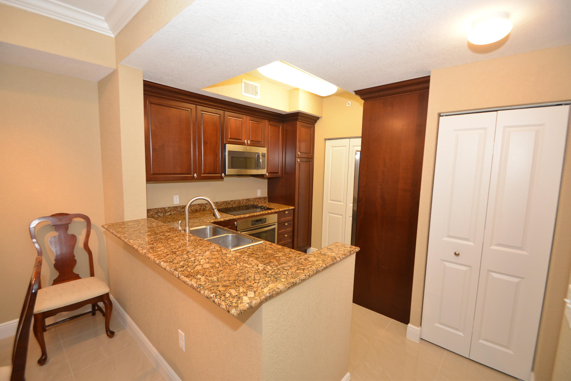 1660 Renaissance Commons Boulevard, Unit 2111 Boynton Beach, FL 33426 - Photo 11 of 31 DSC_2833
