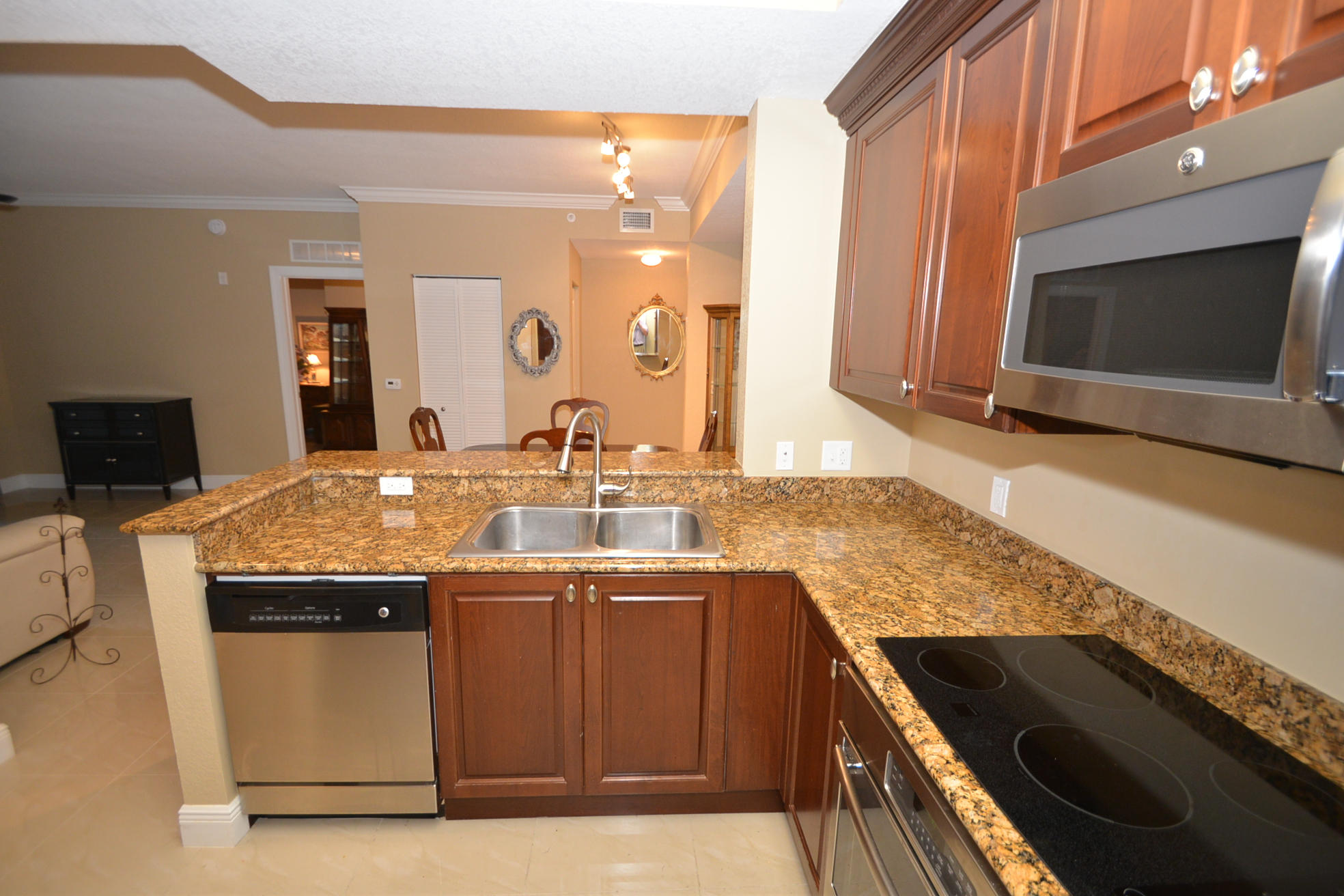 1660 Renaissance Commons Boulevard, Unit 2111 Boynton Beach, FL 33426 - Photo 13 of 31 DSC_2837