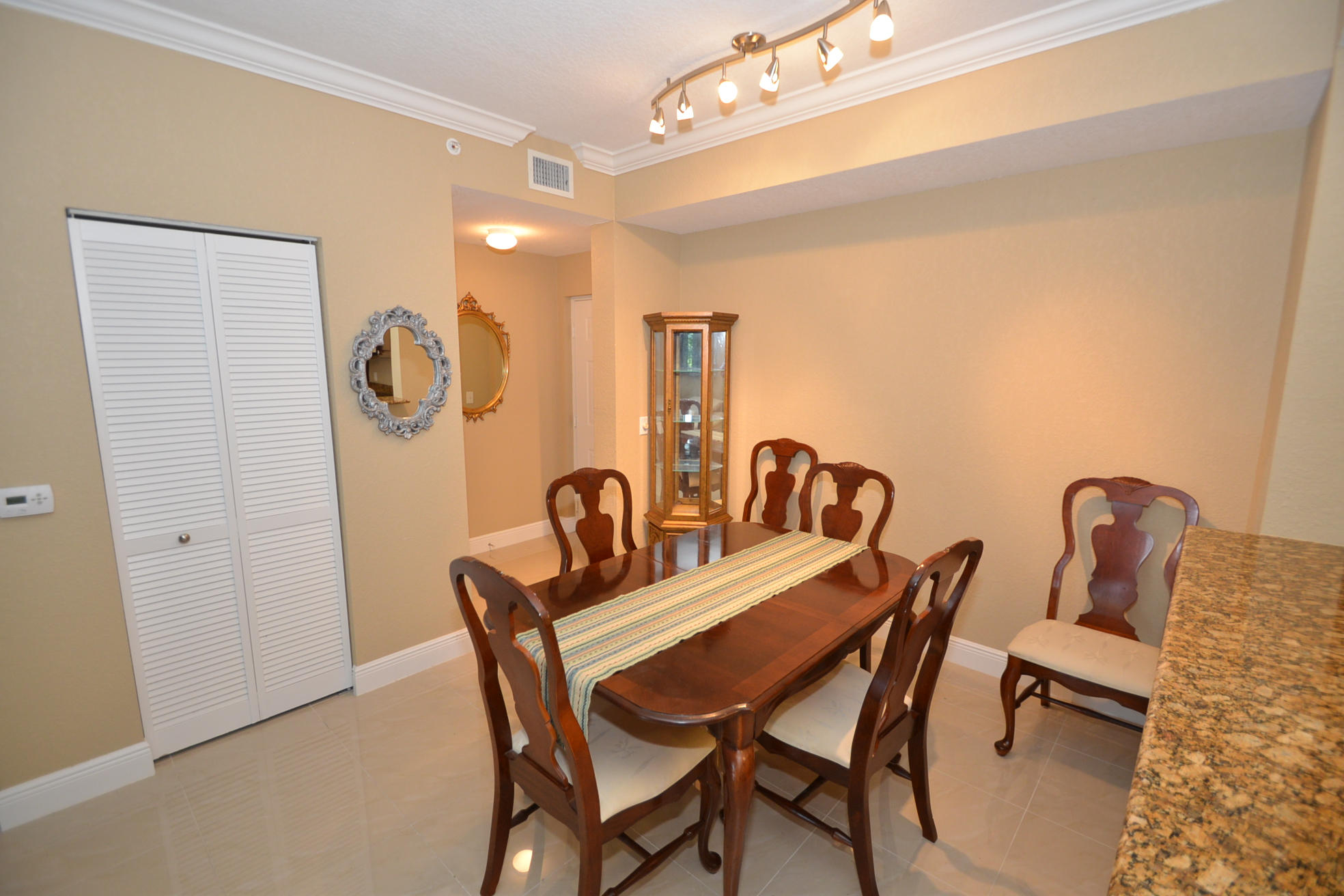 1660 Renaissance Commons Boulevard, Unit 2111 Boynton Beach, FL 33426 - Photo 9 of 31 DSC_2830