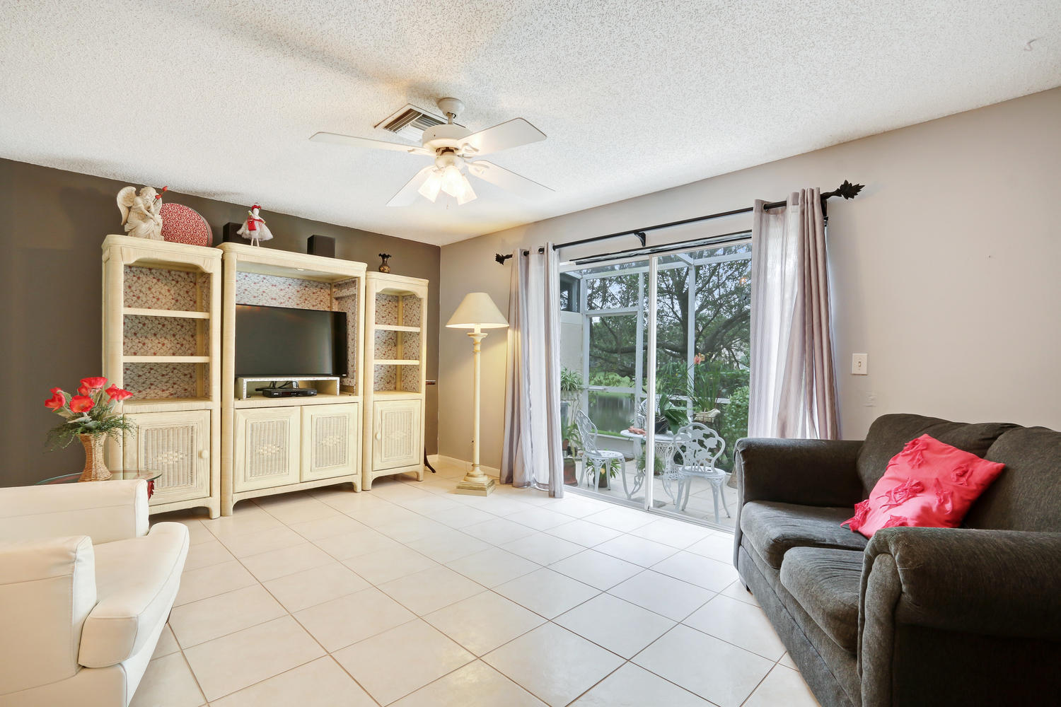 248 Timberwalk Trail, Unit 248 Jupiter, FL 33458 - Photo 5 of 17 248 Timberwalk Trail Jupiter-large-005-5
