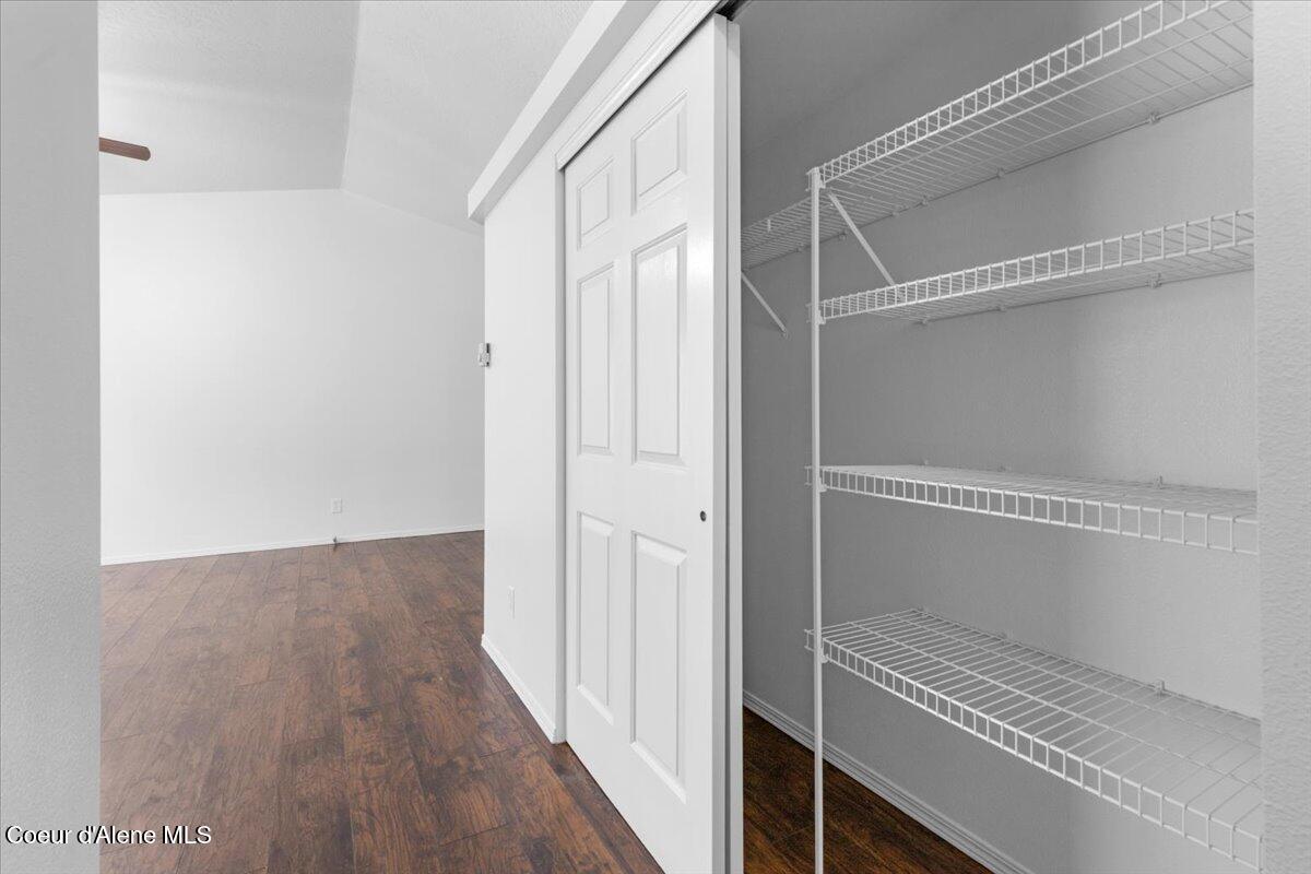 6648 Legacy Drive Rathdrum, ID 83858 - Photo 9 of 21 Hallway