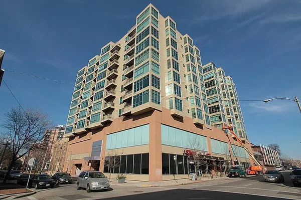 $249,000 | 1550 East Royall Place, Unit 408, Milwaukee, WI 53202
