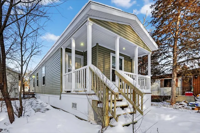 $109,000 | 96 Falling Creek Circle, Unit 96, Janesville, WI 53548