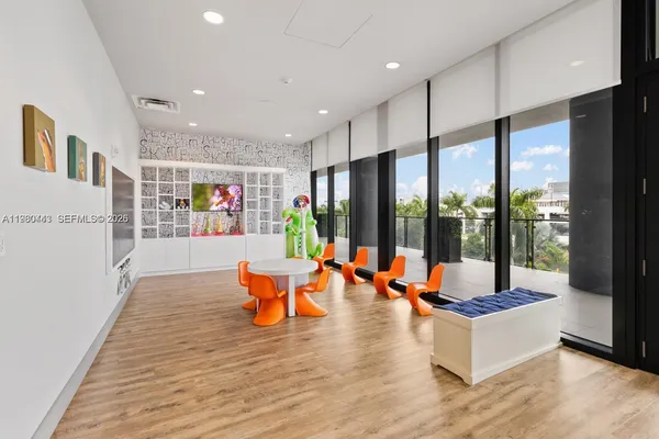 $2,450 | 5300 Paseo Boulevard, Unit 1707, Doral, FL 33166