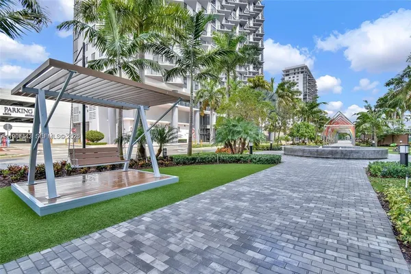 $2,450 | 5300 Paseo Boulevard, Unit 1707, Doral, FL 33166