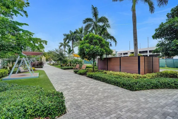 $2,450 | 5300 Paseo Boulevard, Unit 1707, Doral, FL 33166