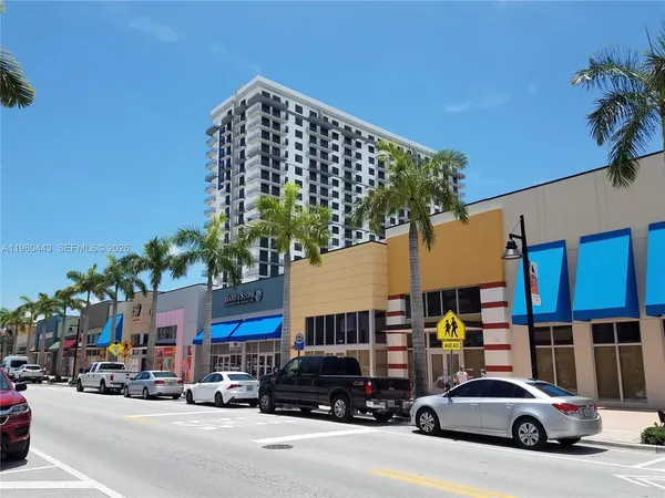 $2,450 | 5300 Paseo Boulevard, Unit 1707, Doral, FL 33166