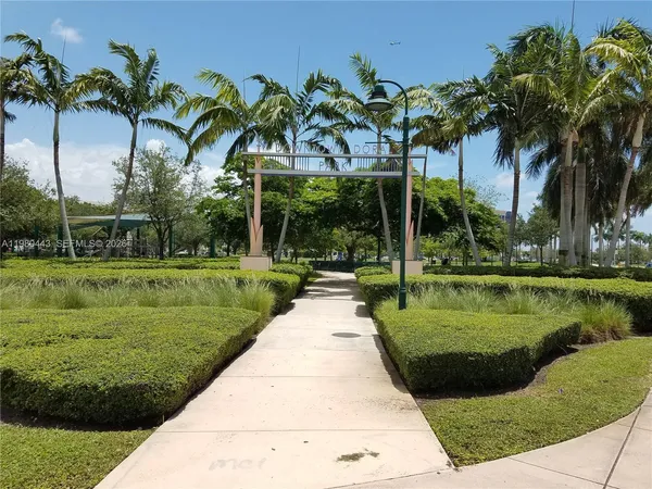 $2,450 | 5300 Paseo Boulevard, Unit 1707, Doral, FL 33166