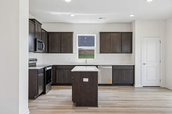 $399,900 | 3381 Tucker Trace, Columbia, TN 38401