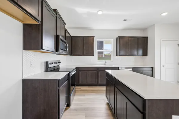 $399,900 | 3381 Tucker Trace, Columbia, TN 38401