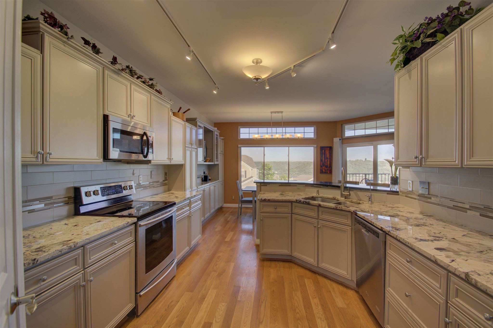 465 Pinnacle Way Covington, KY 41016 - Photo 4 of 43 Gallery Image 4