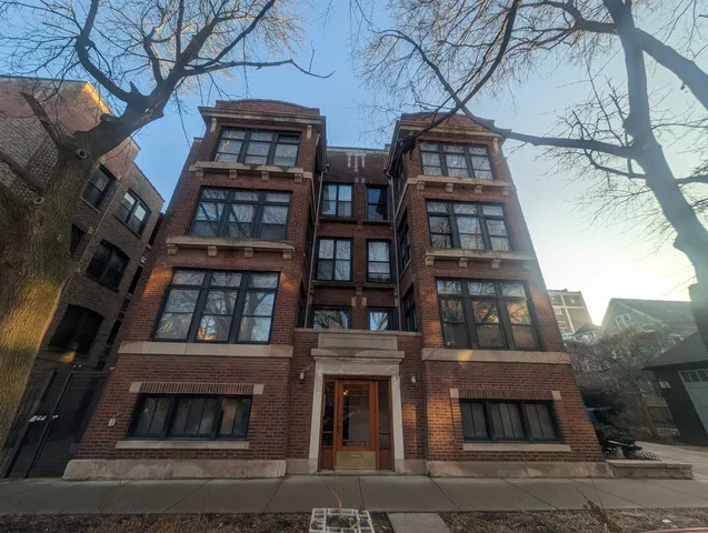 $349,000 | 1419 East 56th Street, Unit 1, Chicago, IL 60637