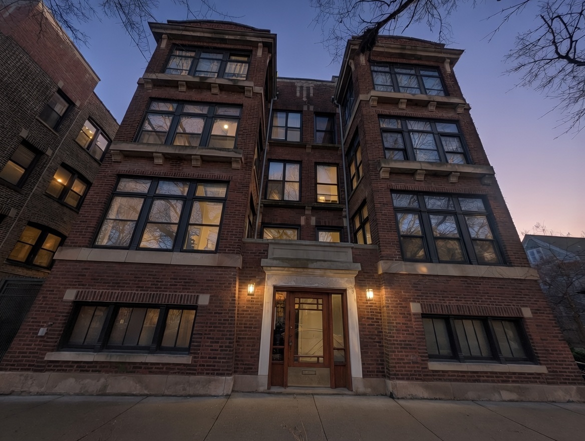 1419 East 56th Street, Unit 1 Chicago, IL 60637 - Photo 32 of 35 front view of a building