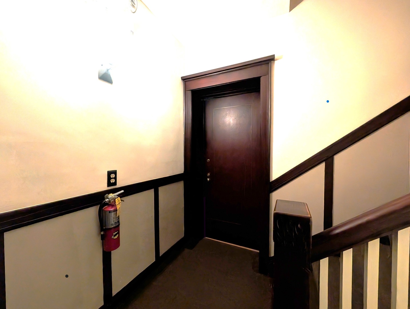 1419 East 56th Street, Unit 1 Chicago, IL 60637 - Photo 5 of 35 a view of stairs