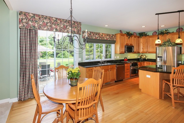1583 Old Forge Road Bartlett, IL 60103 - Photo 9 of 25 Gallery Image 9