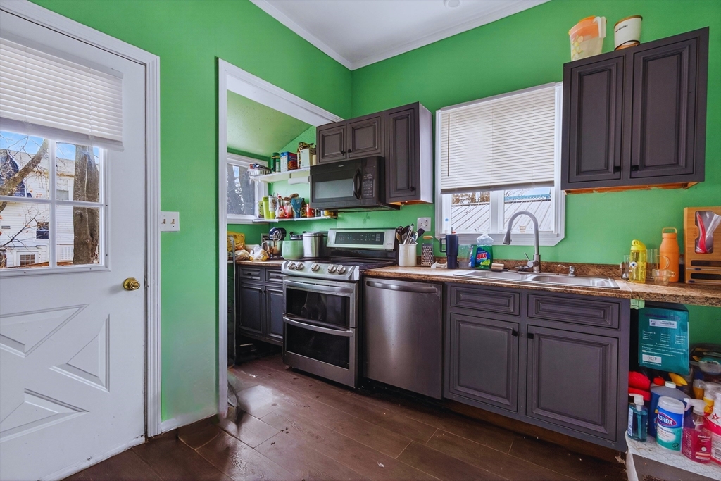 27 Herbert Road Quincy, MA 02171 - Photo 6 of 25