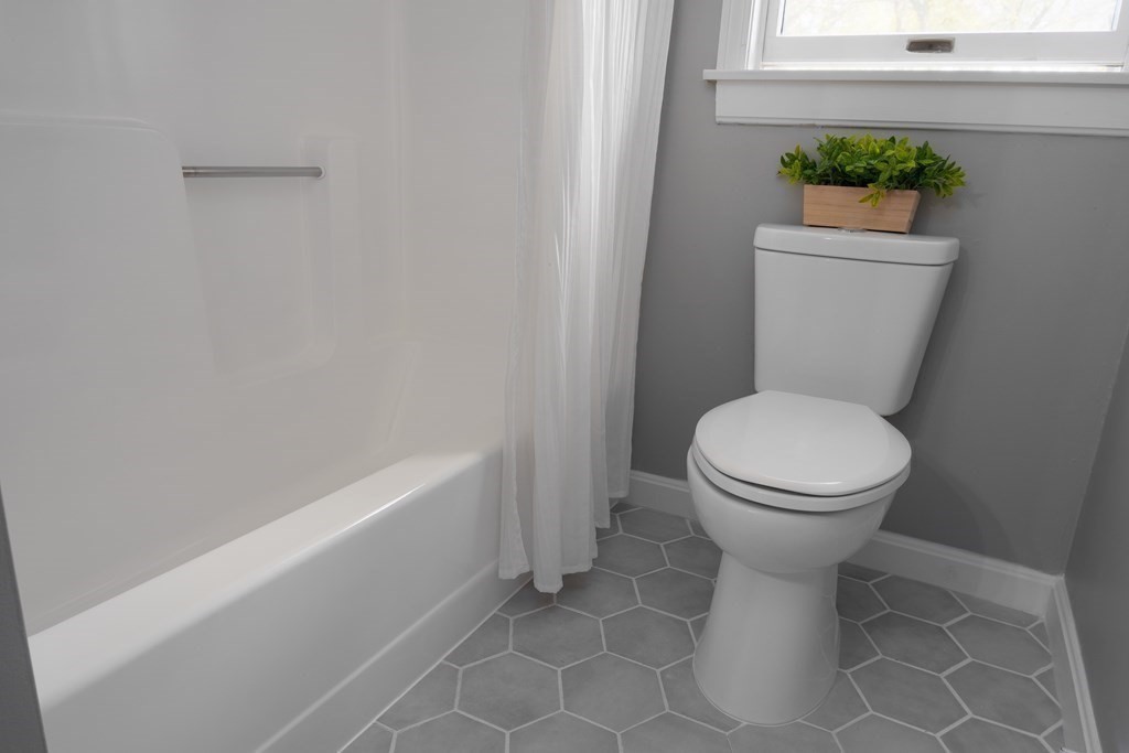 25 Valmor Street Worcester, MA 01604 - Photo 30 of 41 Gallery Image 30