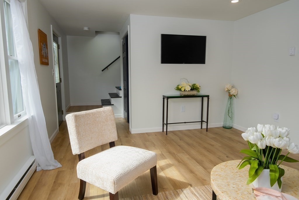 25 Valmor Street Worcester, MA 01604 - Photo 8 of 41 Gallery Image 8