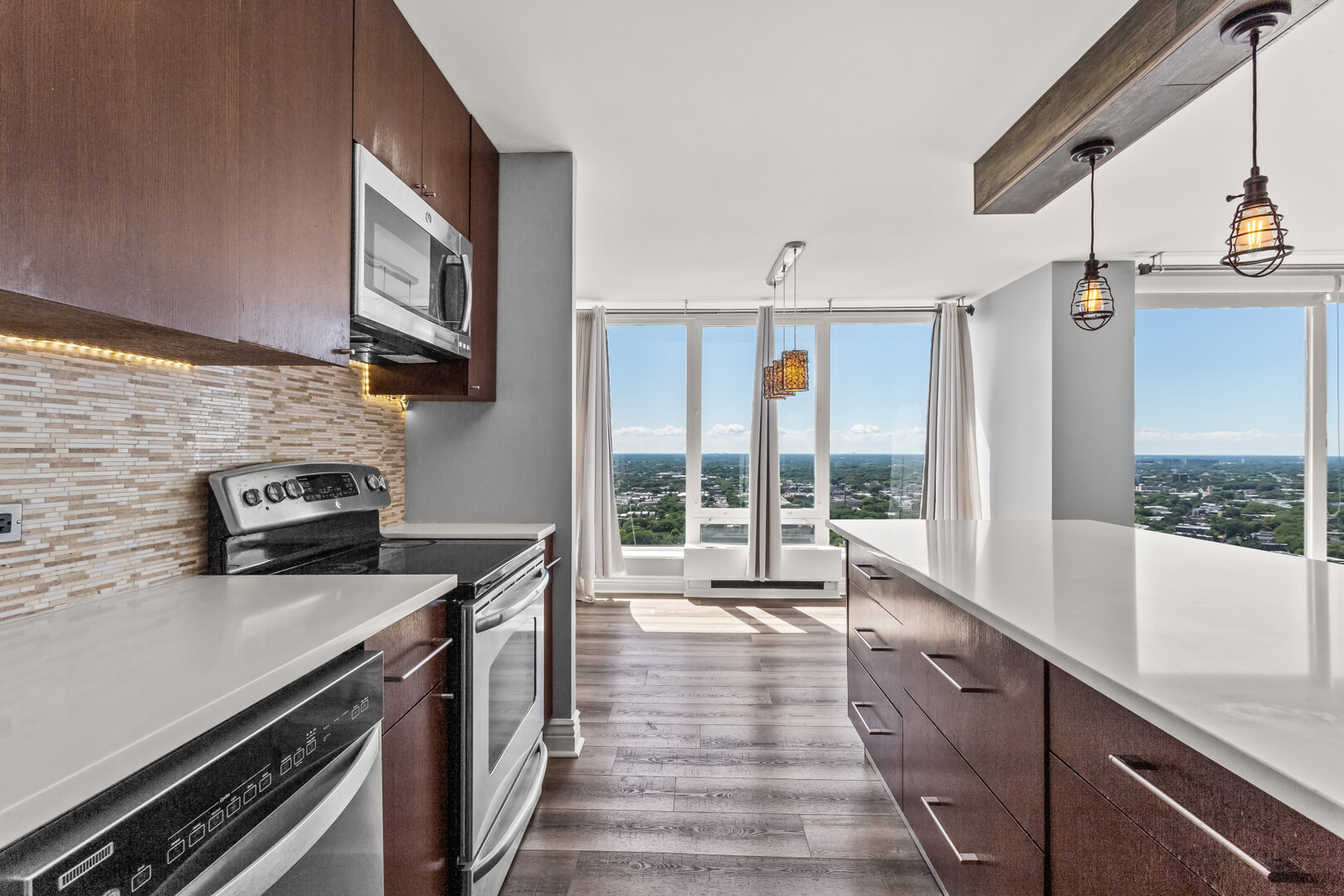 5445 North Sheridan Road, Unit 3501 Chicago, IL 60640 - Photo 6 of 29