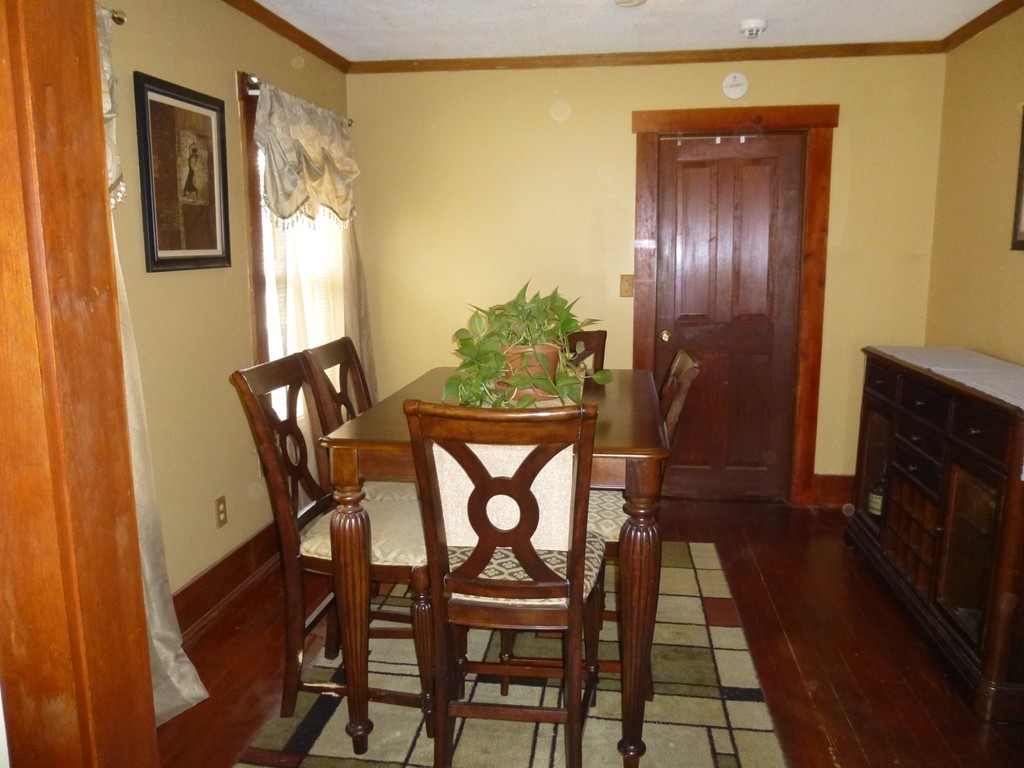 240 Arthur Street Springfield, MA 01104 - Photo 8 of 28 Gallery Image 8