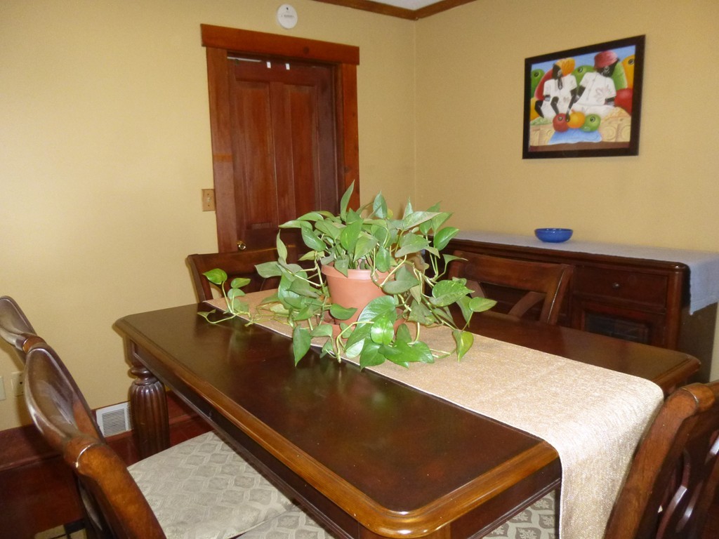 240 Arthur Street Springfield, MA 01104 - Photo 9 of 28 Gallery Image 9