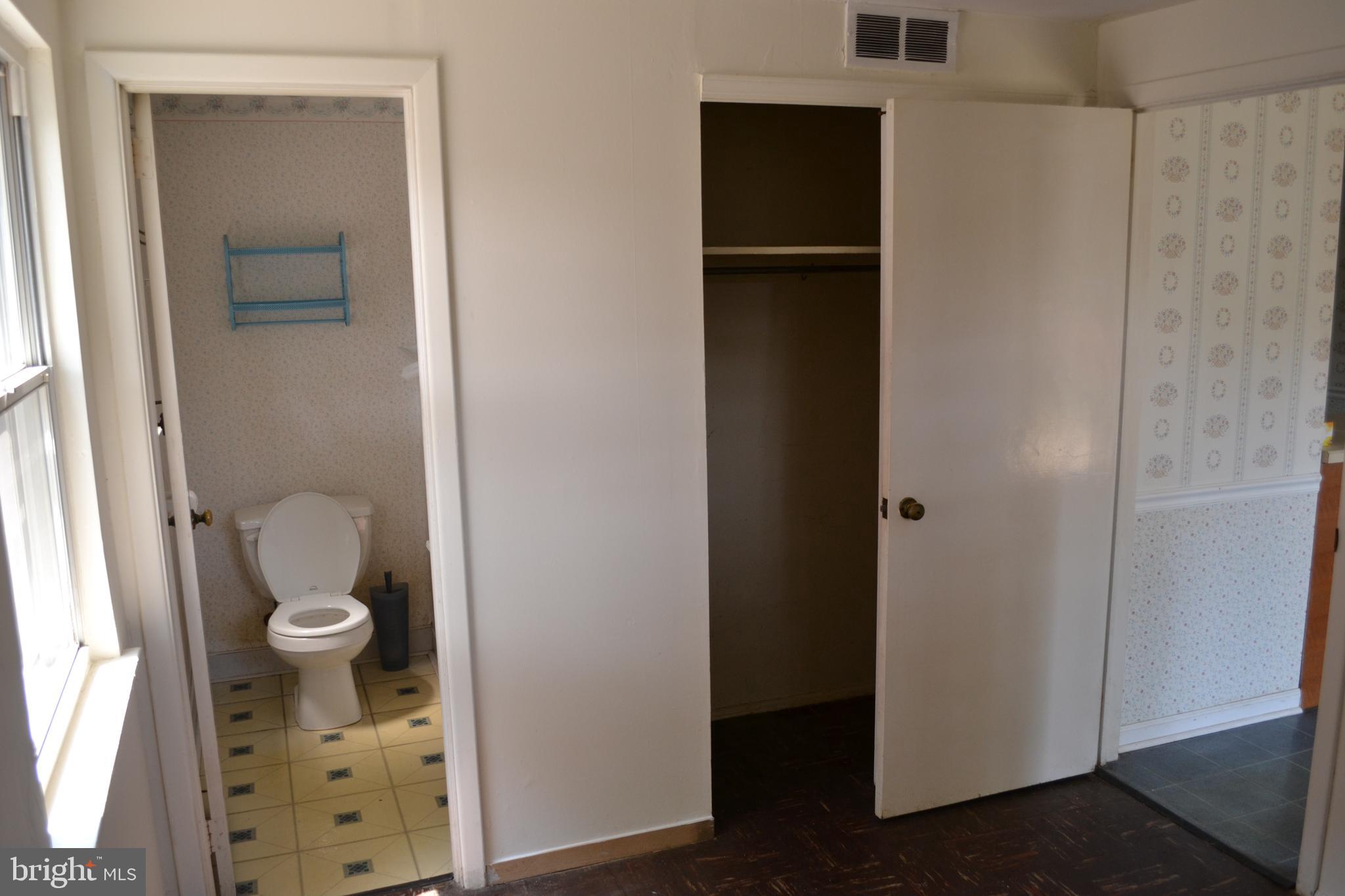425 W Road Ridley Park, PA 19078 - Photo 23 of 38 Powder Room