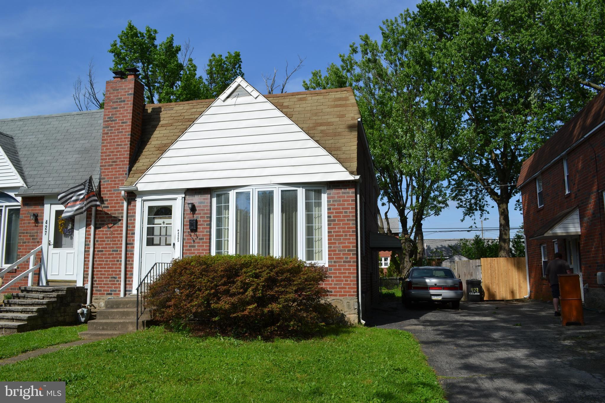 425 W Road Ridley Park, PA 19078 - Photo 4 of 38