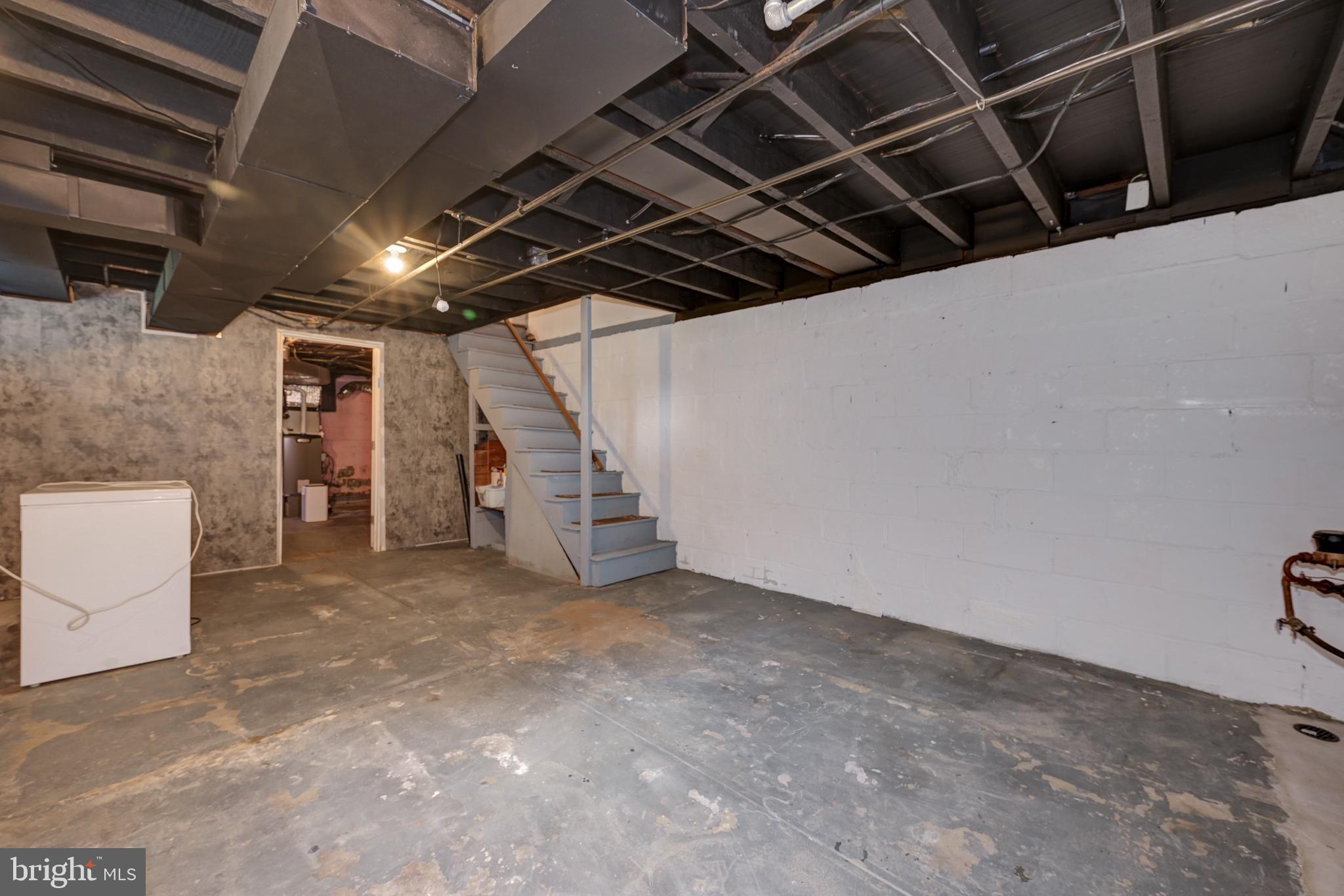 323 Cleveland Avenue Riverside, NJ 08075 - Photo 32 of 36 a view of empty room