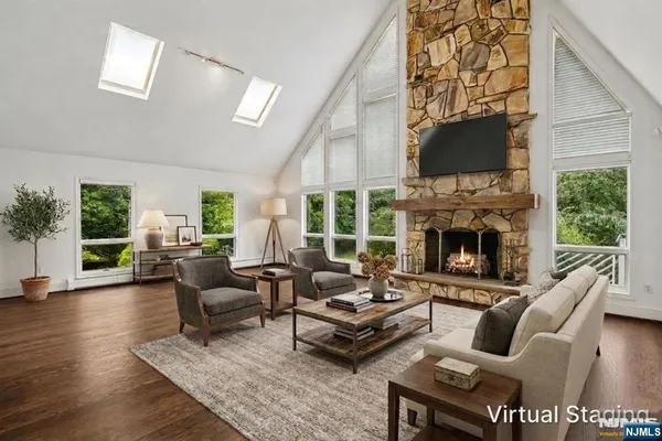 $2,450,000 | 66 Adams Drive, Cresskill, NJ 07626