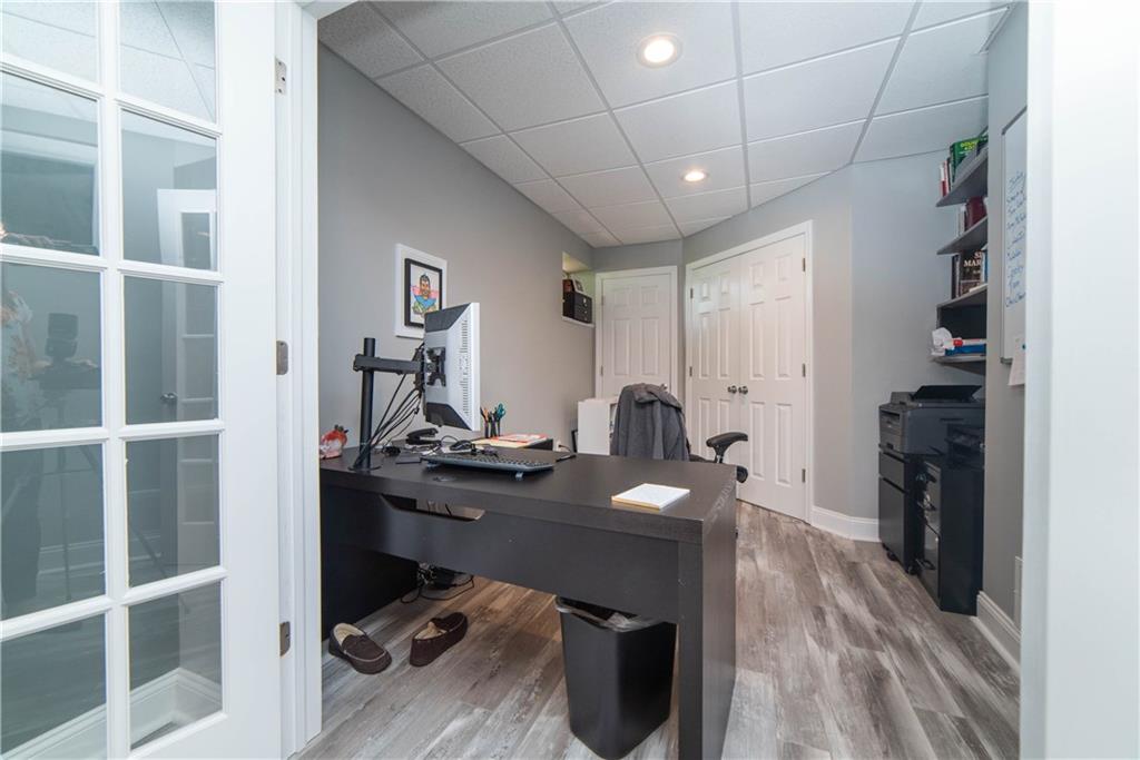 310 Nichols Road Pittsburgh, PA 15237 - Photo 22 of 25 Open and inviting LL office