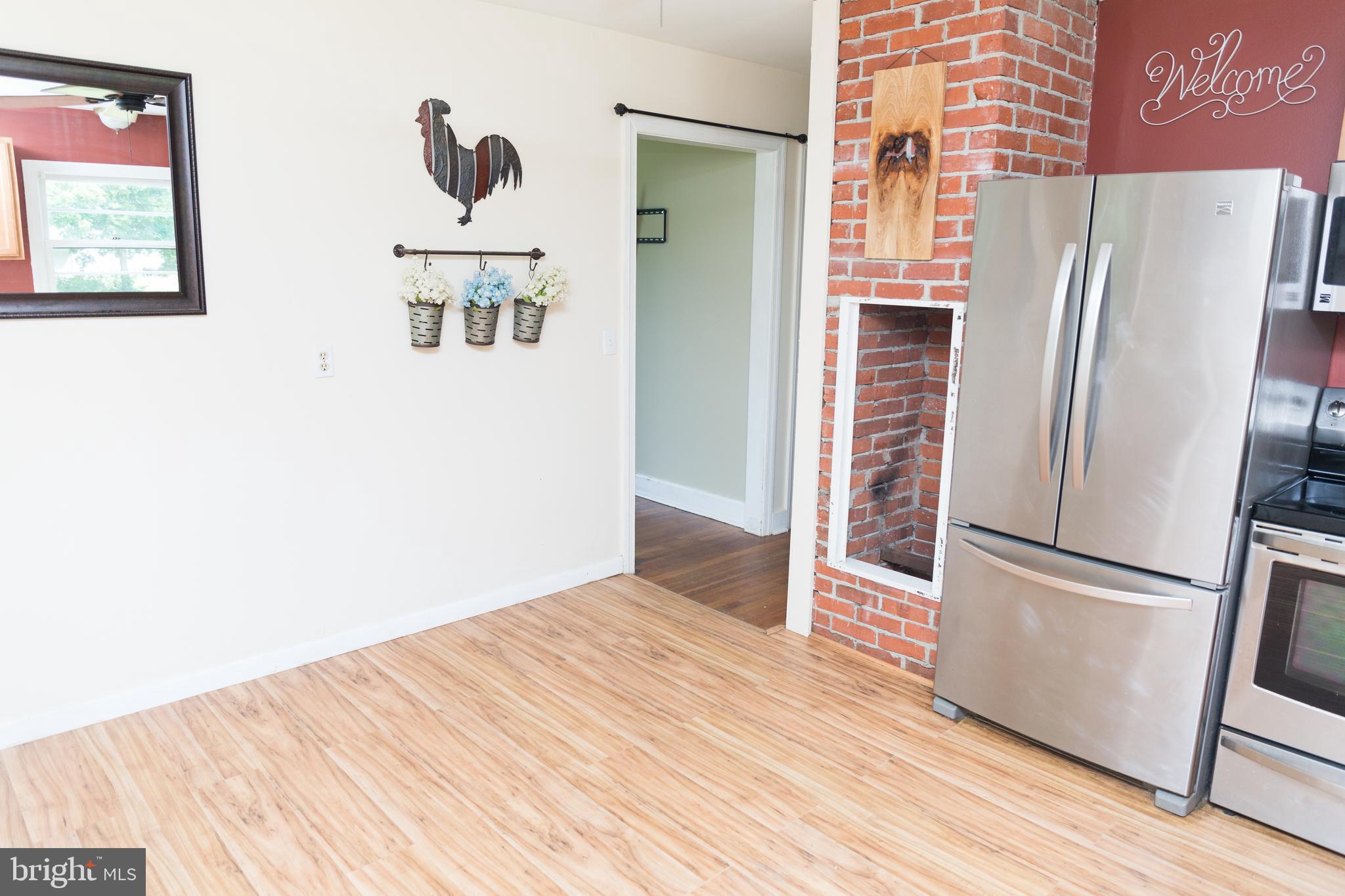 Table Space for Eat In Kitchen