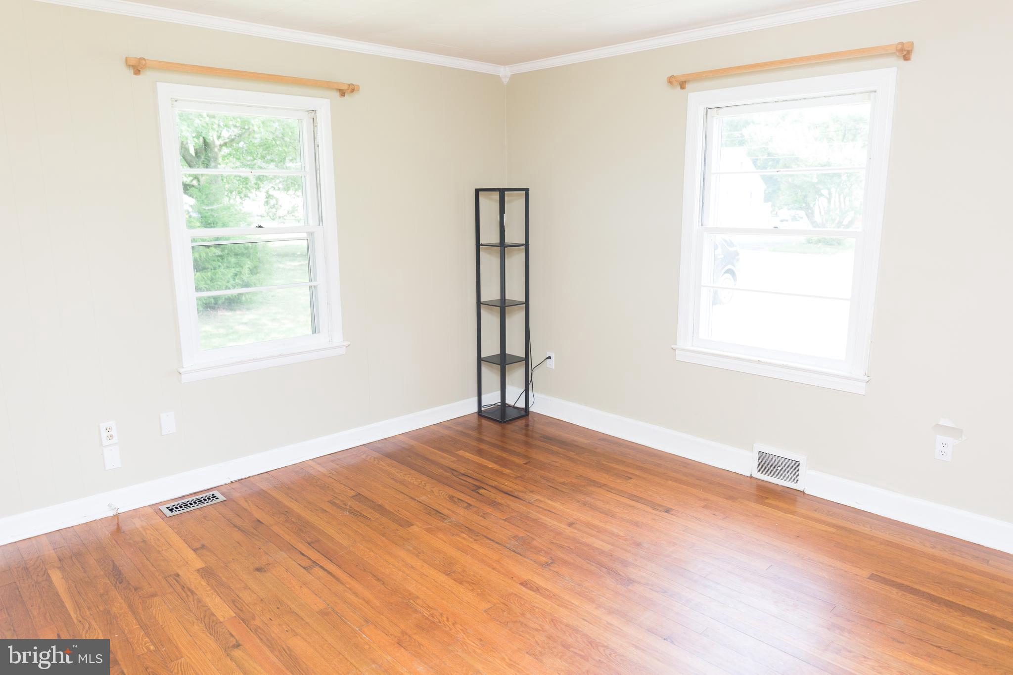 30550 Bennett Road Salisbury, MD 21804 - Photo 8 of 23 Living Room