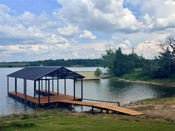$759,000 | 104 Park Lane, Gainesville, TX 76240