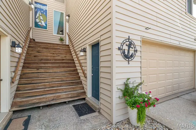 $300,000 | 35 Monterey Cypress Drive, Unit 2, Lake St. Louis, MO 63367