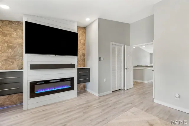 $300,000 | 35 Monterey Cypress Drive, Unit 2, Lake St. Louis, MO 63367