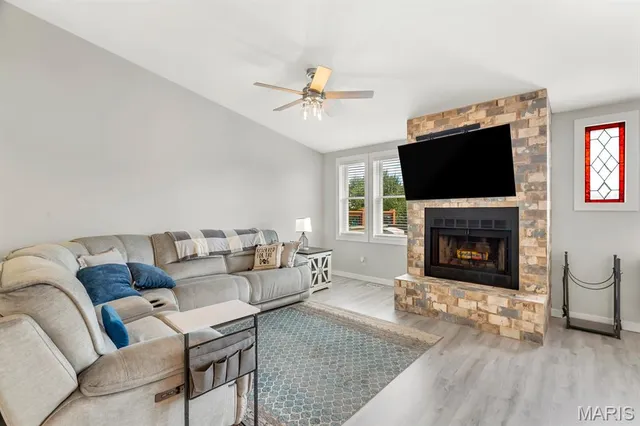 $300,000 | 35 Monterey Cypress Drive, Unit 2, Lake St. Louis, MO 63367