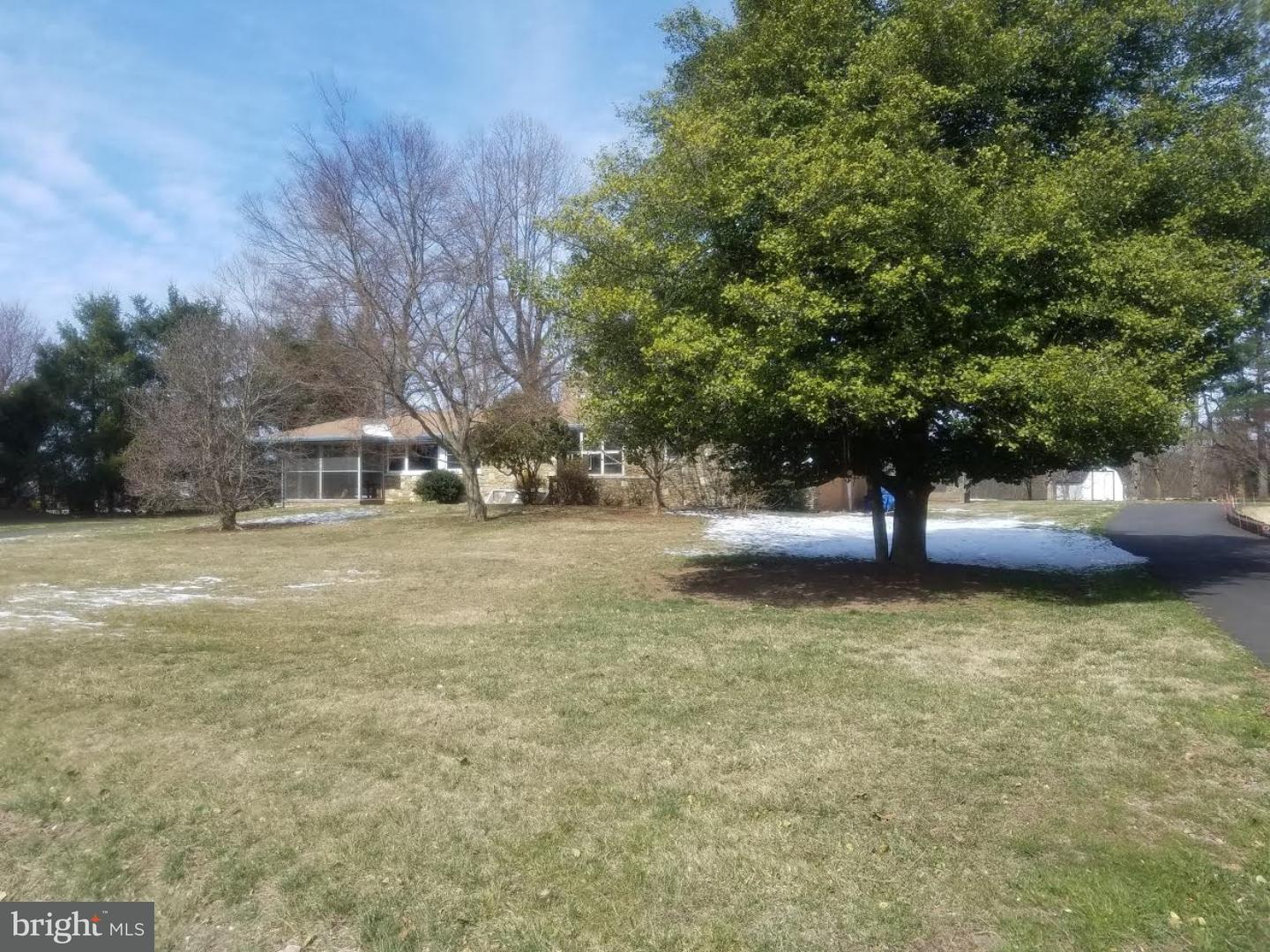 162 West Upper Ferry Road Ewing, NJ 08628 - Photo 4 of 17 Front Yard