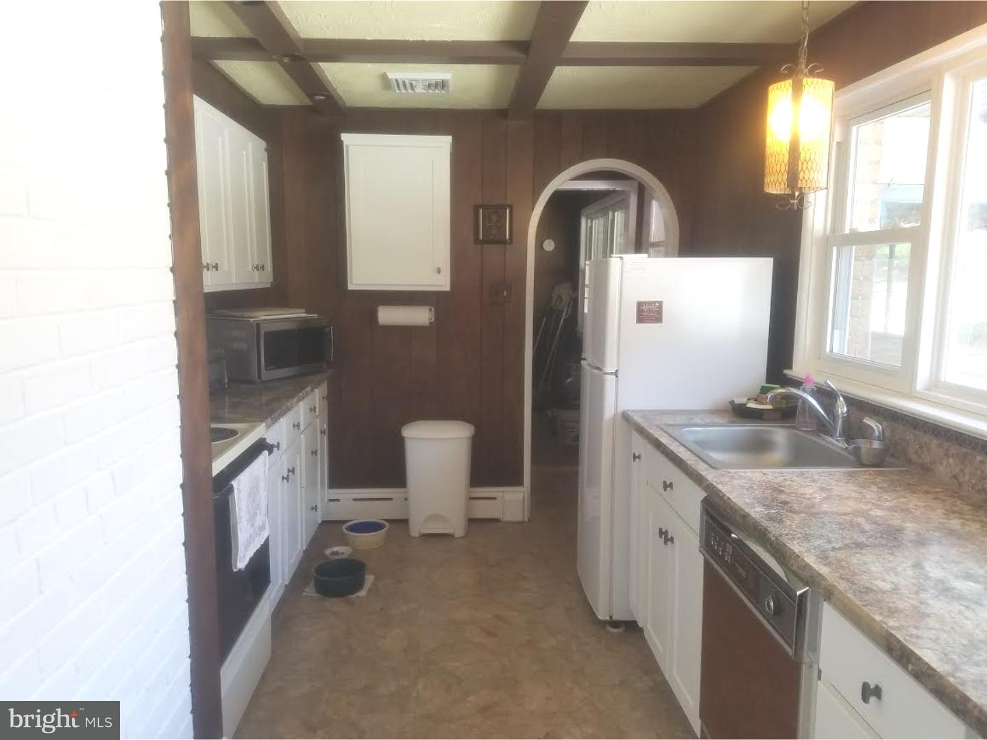 162 West Upper Ferry Road Ewing, NJ 08628 - Photo 8 of 17 Kitchen