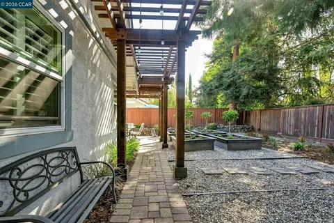 $1,525,000 | 211 Monte Carlo Way, Danville, CA 94506