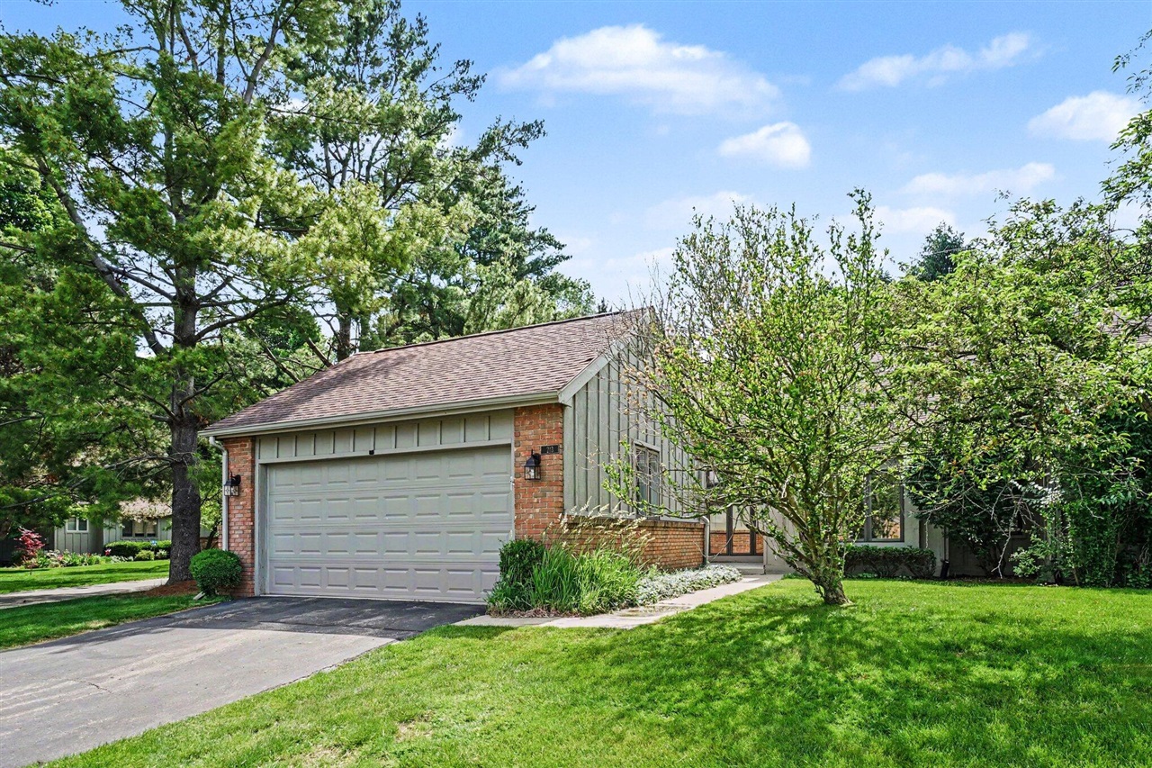 213 Raintree Circle, Unit 55 Kalamazoo, MI 49006 - Photo 2 of 32