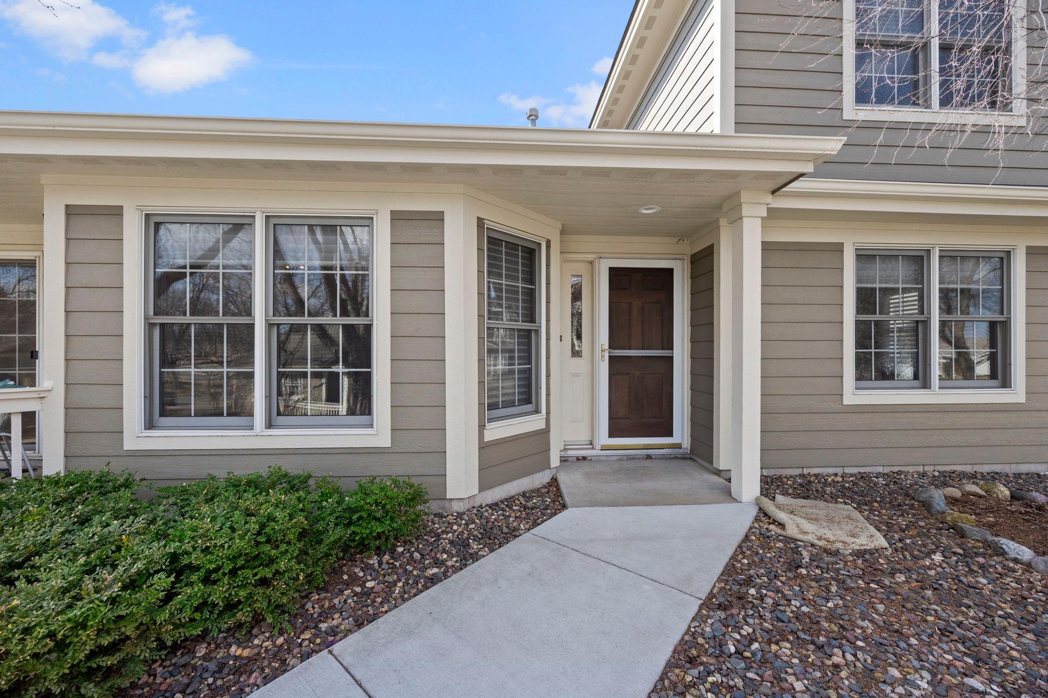 809 Ivy Lane Eagan, MN 55123 - Photo 5 of 49