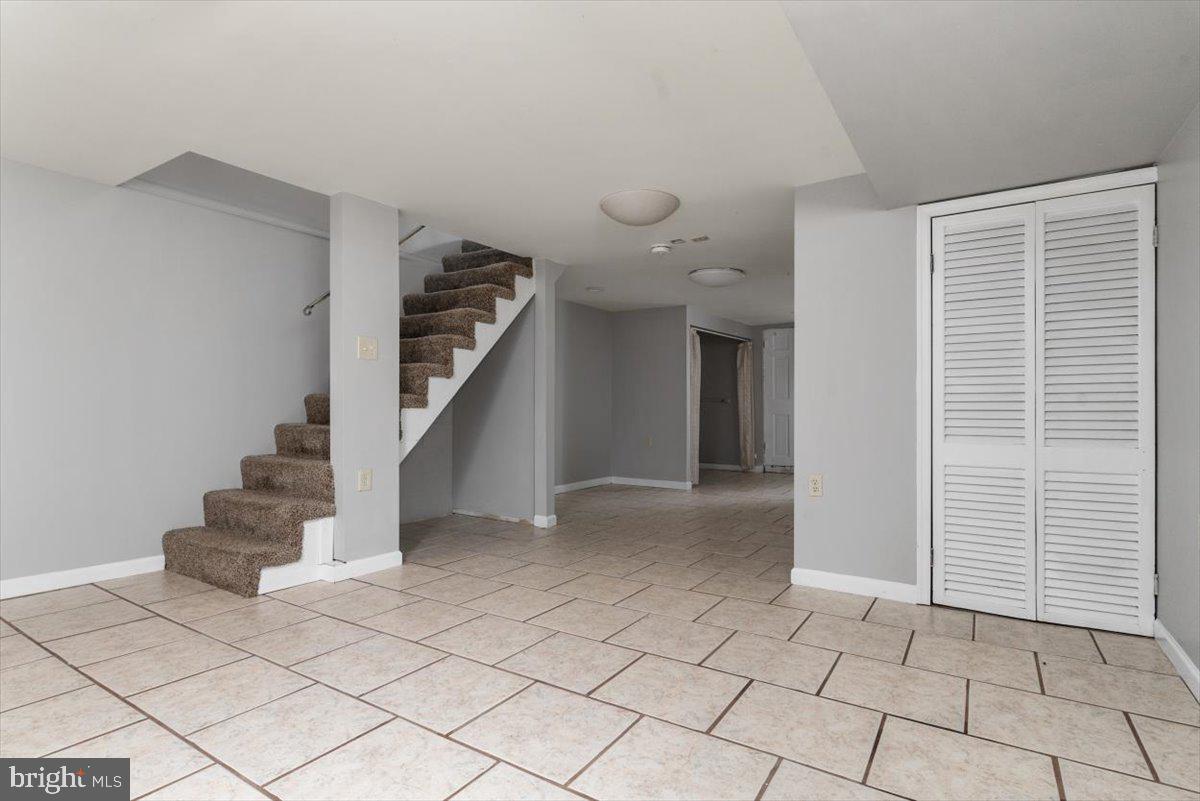 544 Chalcot Square Baltimore, MD 21221 - Photo 17 of 33
