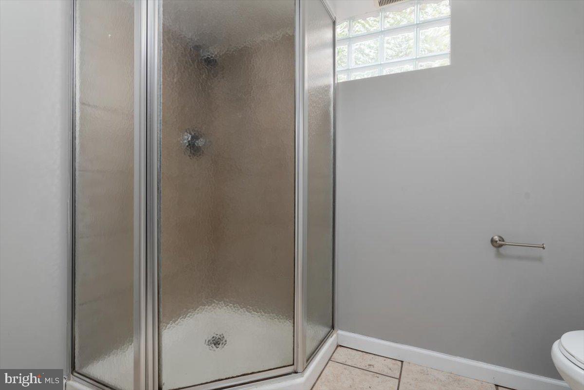 544 Chalcot Square Baltimore, MD 21221 - Photo 18 of 33