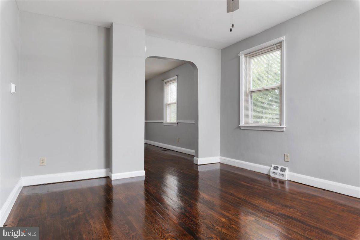 544 Chalcot Square Baltimore, MD 21221 - Photo 10 of 33