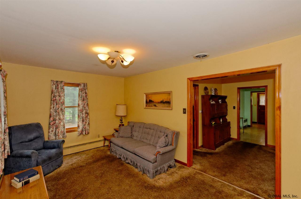 38 Phillips Road Rensselaer, NY 12144 - Photo 4 of 25 Photo 4