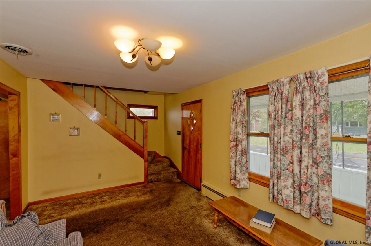 38 Phillips Road Rensselaer, NY 12144 - Photo 6 of 25 Photo 6